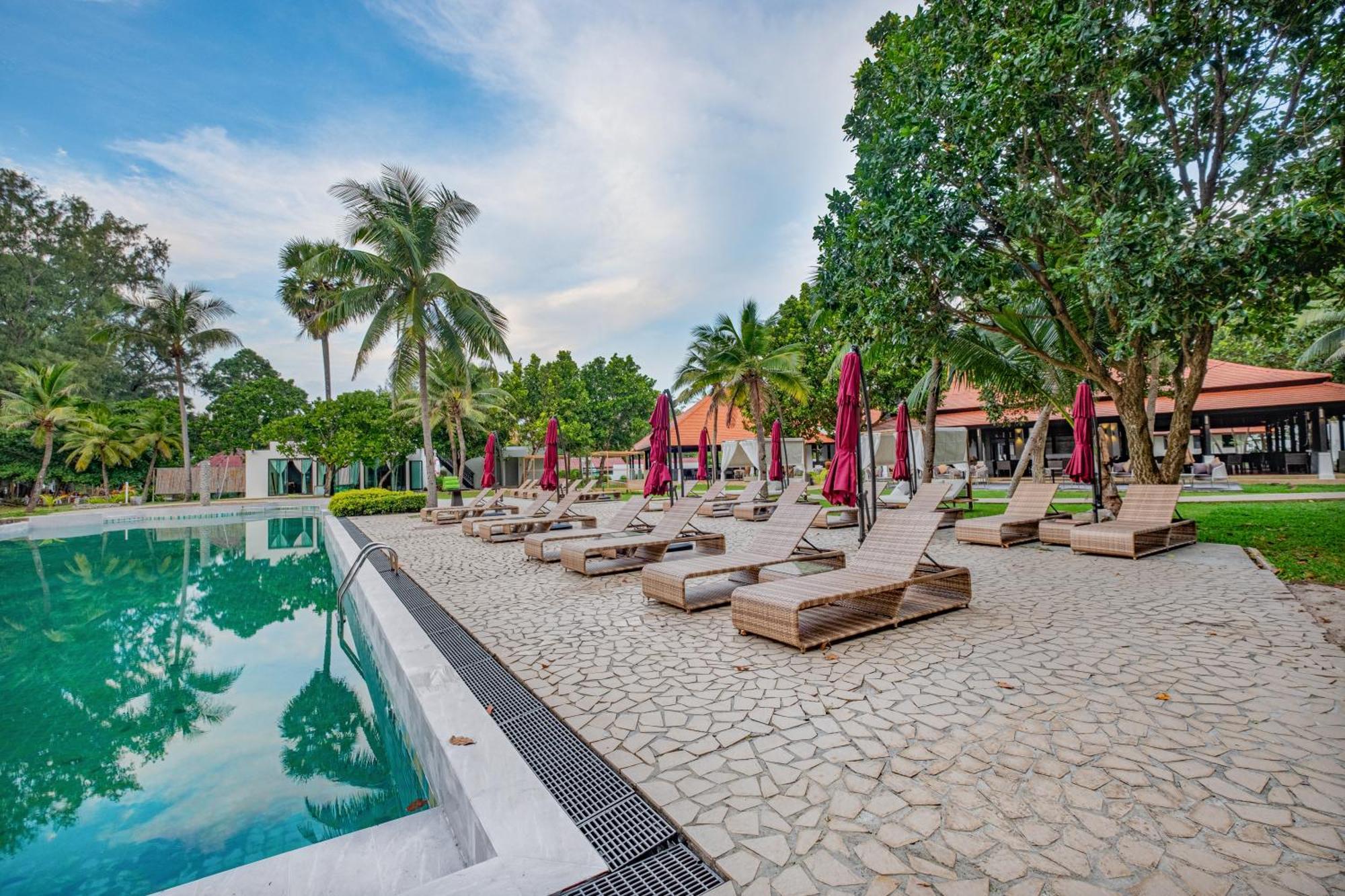 Estella Phuket Mai Khao Beach Resort Exterior foto